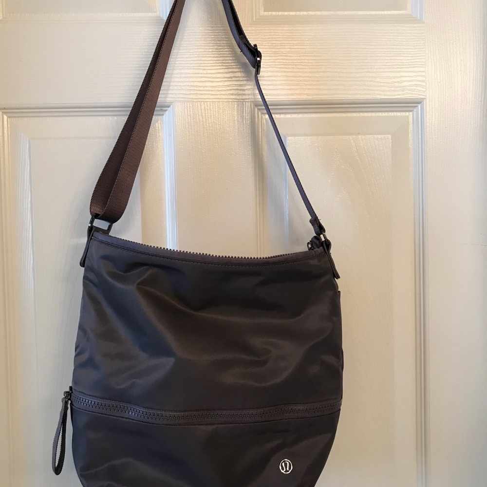 Lululemon graphite handbag